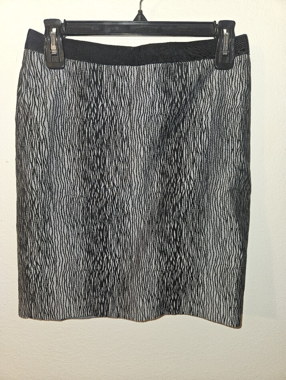 Ann Taylor Womans Pencil Skirt Size 4